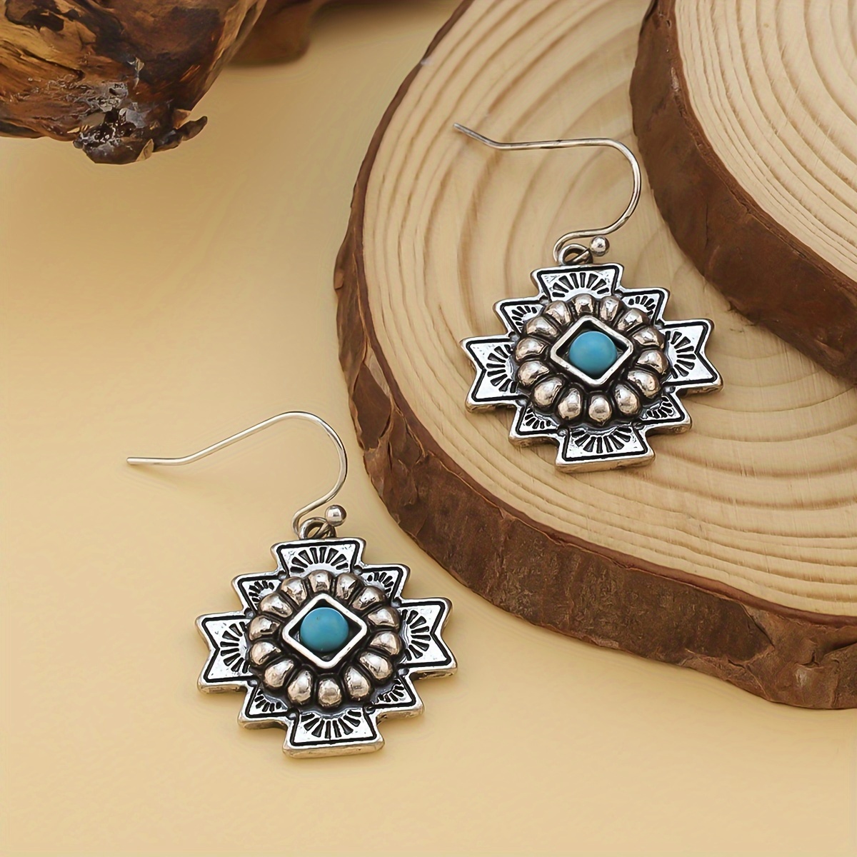 Turquoise Inlayed Lady Necklace